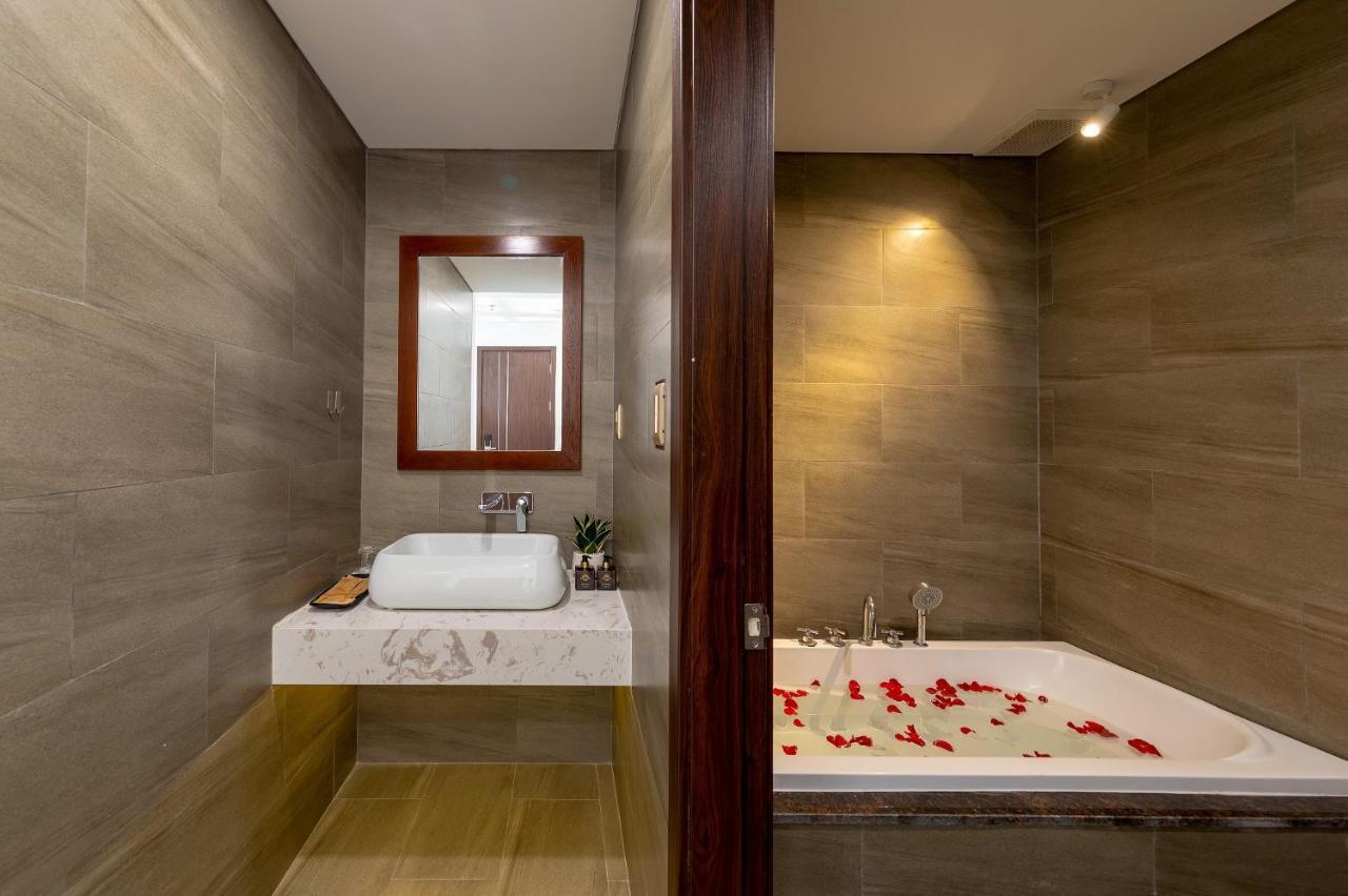 K Hotel Sauna And Massage Дананг Екстер'єр фото
