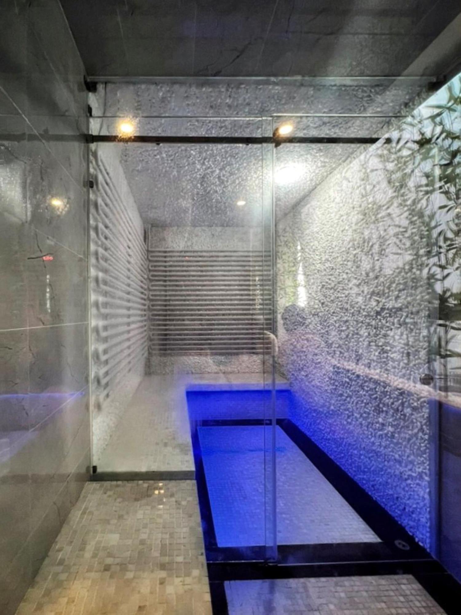 K Hotel Sauna And Massage Дананг Екстер'єр фото