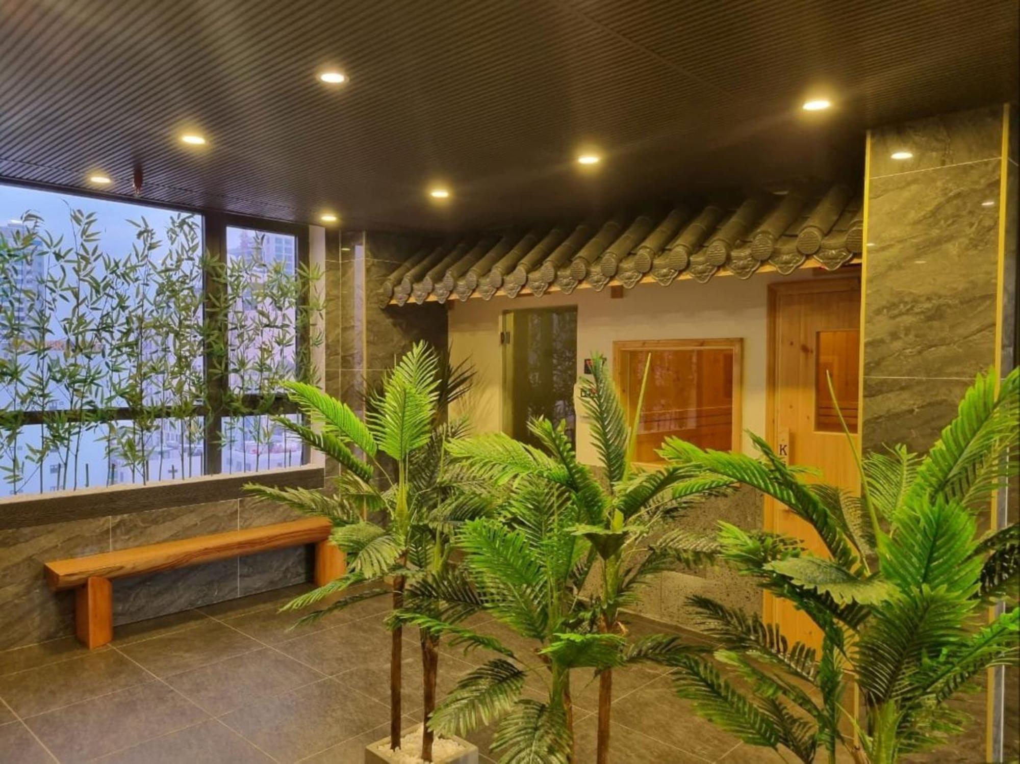 K Hotel Sauna And Massage Дананг Екстер'єр фото