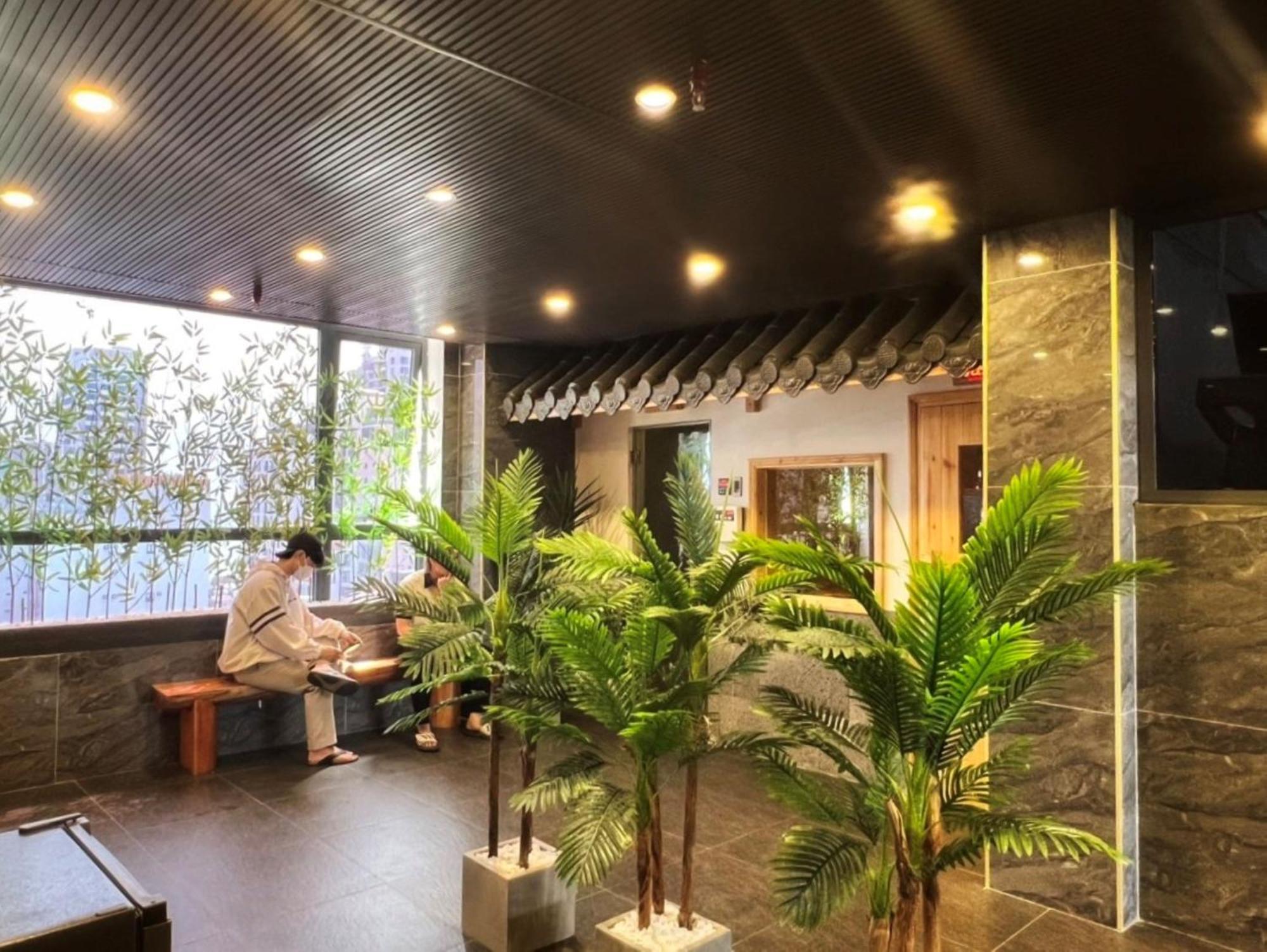 K Hotel Sauna And Massage Дананг Екстер'єр фото