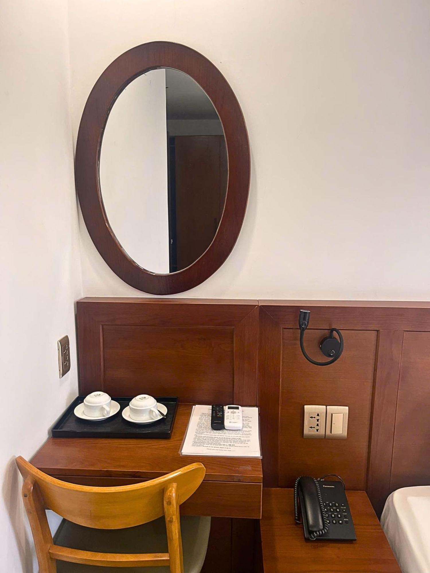 K Hotel Sauna And Massage Дананг Екстер'єр фото
